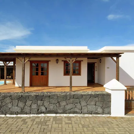 Juani Villa San Bartolomé